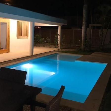 Seahorse Retreat Playa Bonita Hotel Лас Теренас Екстериор снимка