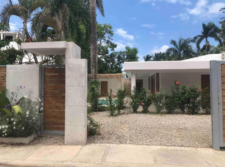 Seahorse Retreat Playa Bonita Hotel Лас Теренас Екстериор снимка